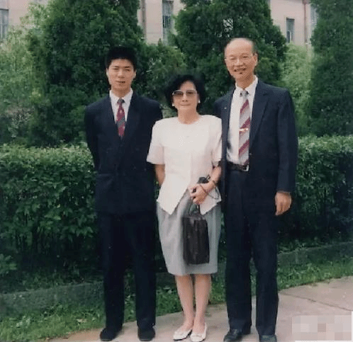 a14b763a6ce84cc1a8a10adae534d7d6.png